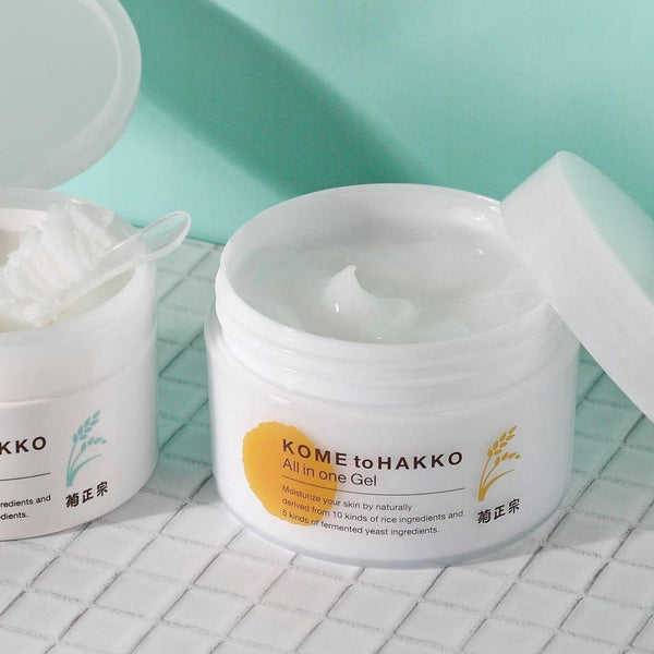 Kikumasamune Multifunctional Rice Derived All-in-One Moisturizing Gel 150g