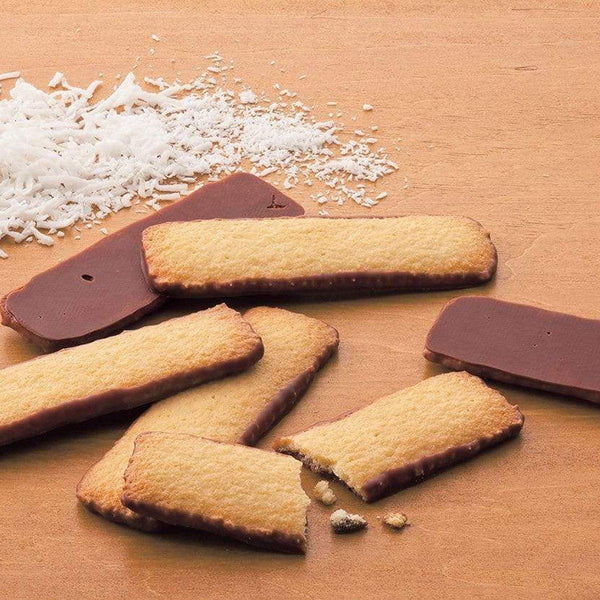 Royce Baton Biscuits Coconut and Hazelcacao 50 Pieces