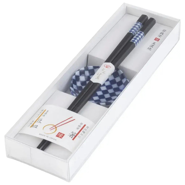 Wakasa Laquered Chopsticks With Mino Ware Small Dish Checkered Blue 23cm