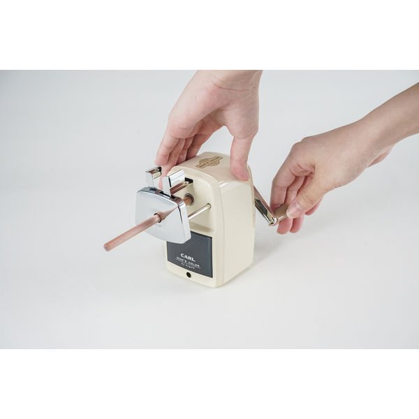 Carl-Angel-5-Premium-3-Hand-Crank-Manual-Pencil-Sharpener-3-2024-05-07T08:09:49.783Z.jpg