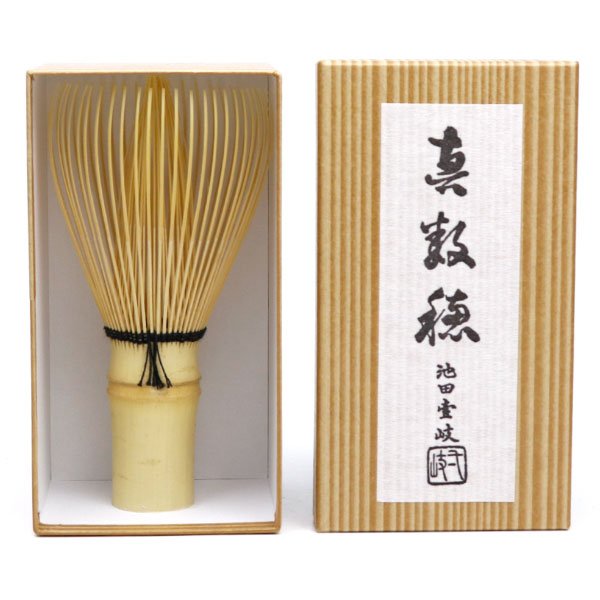 Chasen-White-Bamboo-Handmade-Traditional-Japanese-Matcha-Whisk-1-2024-07-09T00:25:43.528Z.jpg