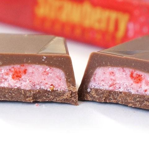 Meiji Strawberry Filled Bite Sized Chocolates 26 Pieces (Pack of 5)