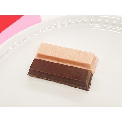 Nestle-Kit-Kat-Strawberry-and-Milk-Chocolate-Combo-KitKat-10-Bars-4-2024-10-24T07:08:12.991Z.jpg