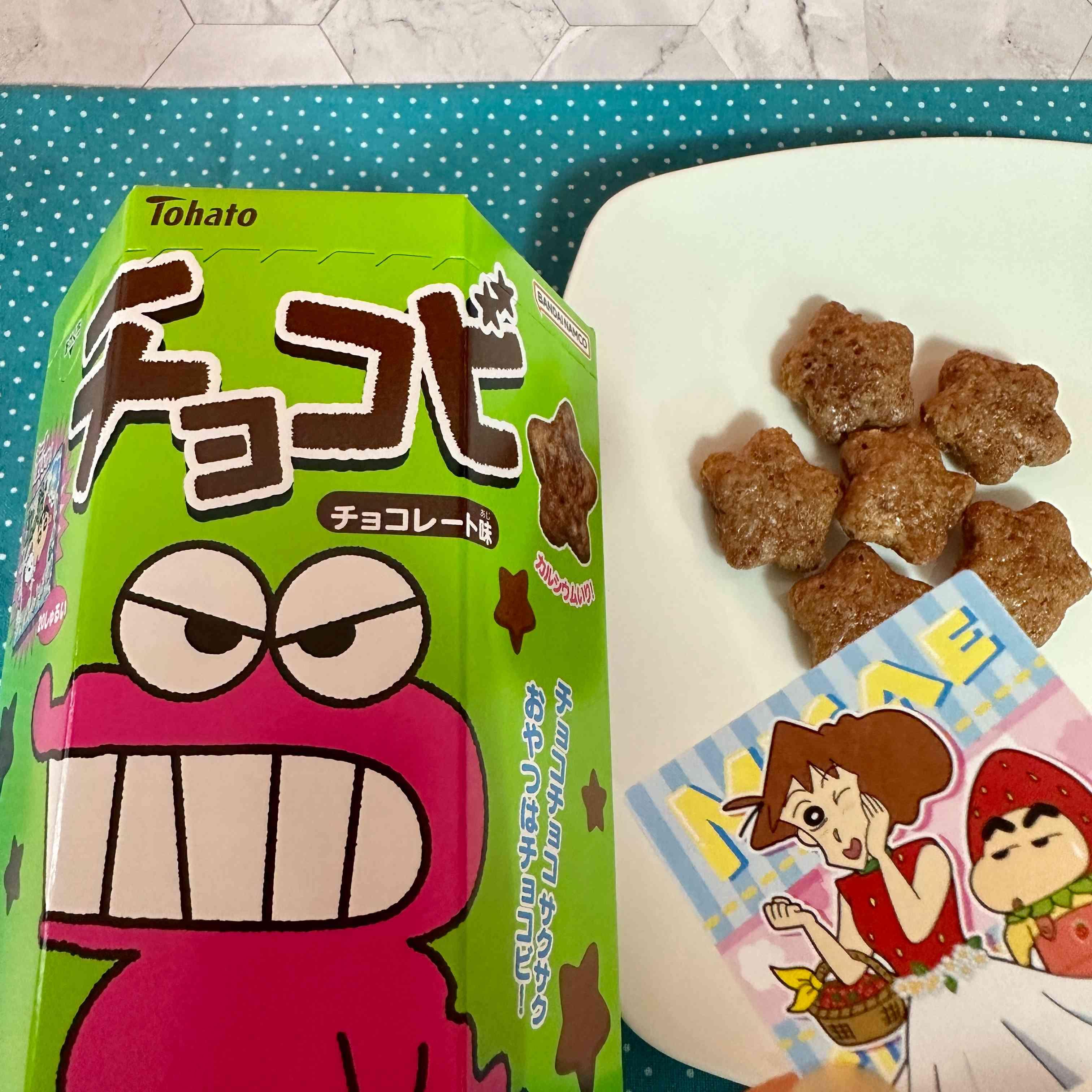 chocobi☆✳︎ Tohato Chocobi Star Shaped Chocolate Corn Puff Snack + Shin-Chan Stick