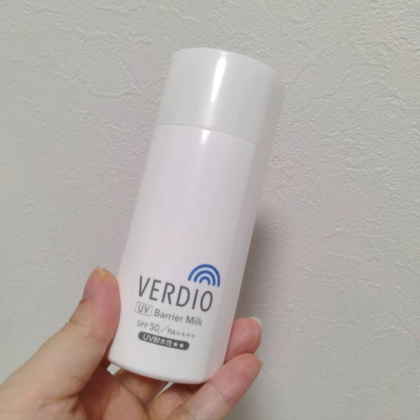 Verdio-UV-Barrier-Milk-Cica-Sunscreen-for-Sensitive-Skin-SPF-50-80g-5-2024-10-22T03:21:36.293Z.jpg